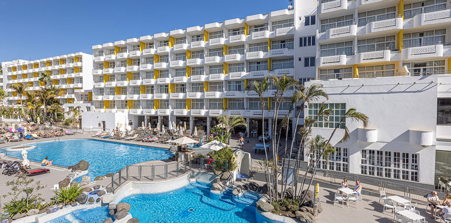 Emblematic image of the Principal Pool of the Abora Catarina by Lopesan Hotels in Playa del Inglés, Gran Canaria 
